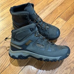Men’s Keen Targhee III boots NWOB size 14